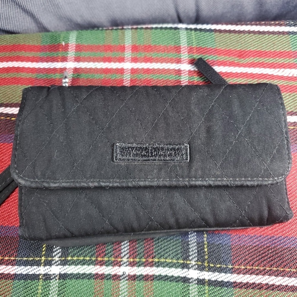 Vera Bradley Folded Flap Wristlet Wallet Microfiber Quilted‎ Classic Black